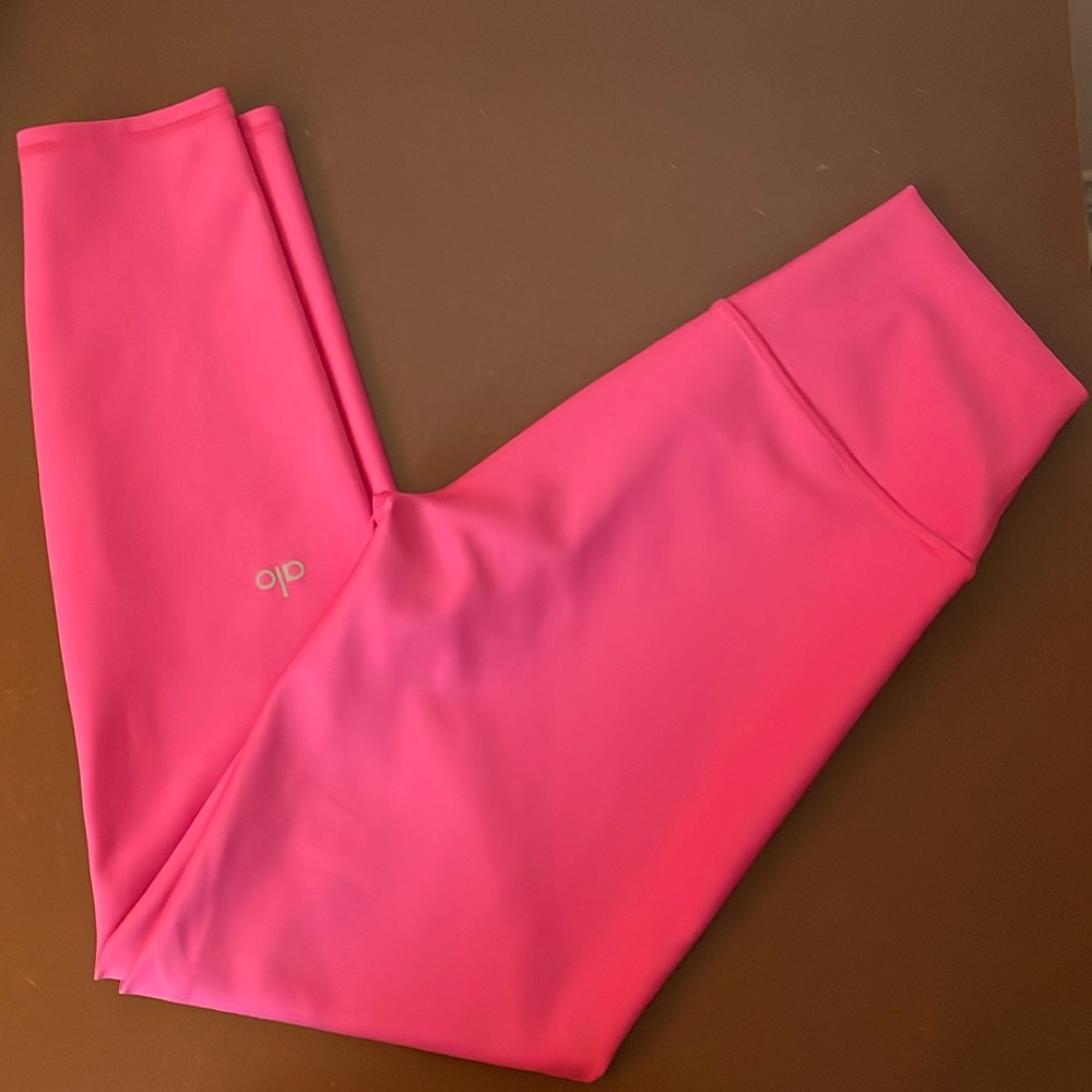 Alo Pink 7/8 Airlift Leggings